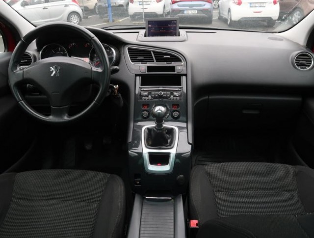 Peugeot 5008  1.6 HDi 