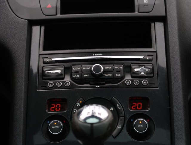 Peugeot 5008  1.6 HDi 