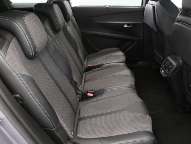 Peugeot 5008  1.5 BlueHDi 