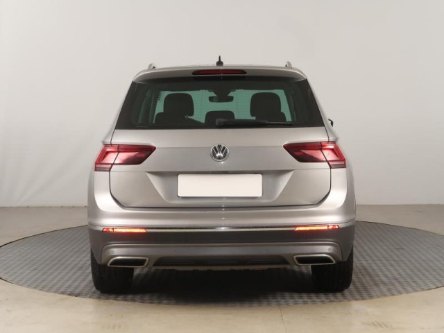 Volkswagen Tiguan  2.0 TSI Highline