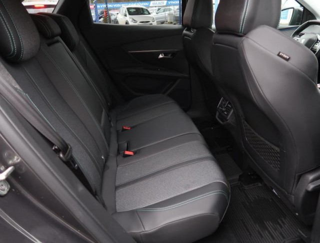 Peugeot 3008  1.2 PureTech 