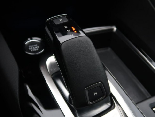 Peugeot 3008  1.2 PureTech 