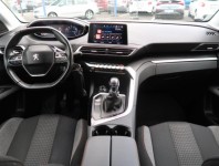 Peugeot 3008  1.2 PureTech 