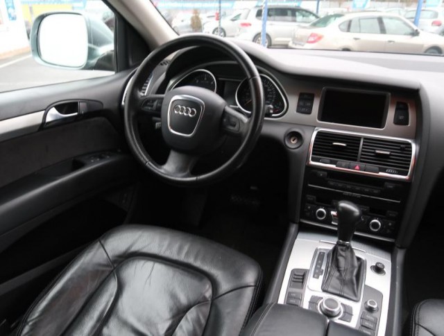 Audi Q7  3.0 TDI 