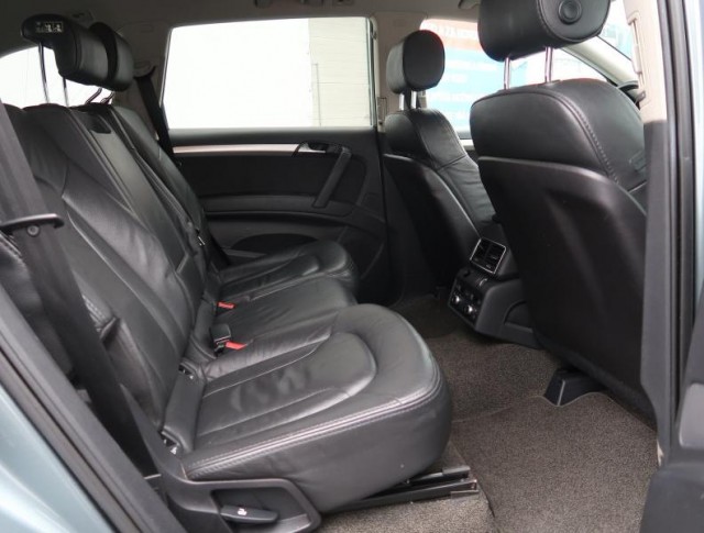 Audi Q7  3.0 TDI 