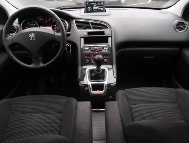 Peugeot 5008  1.6 HDi 