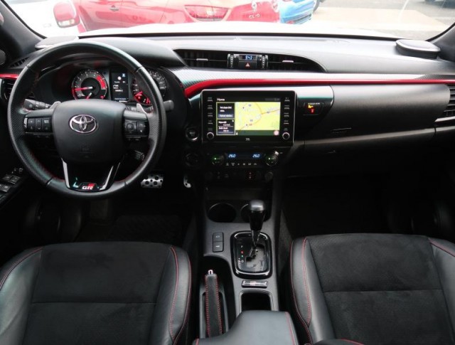 Toyota Hilux  2.8 D-4D 