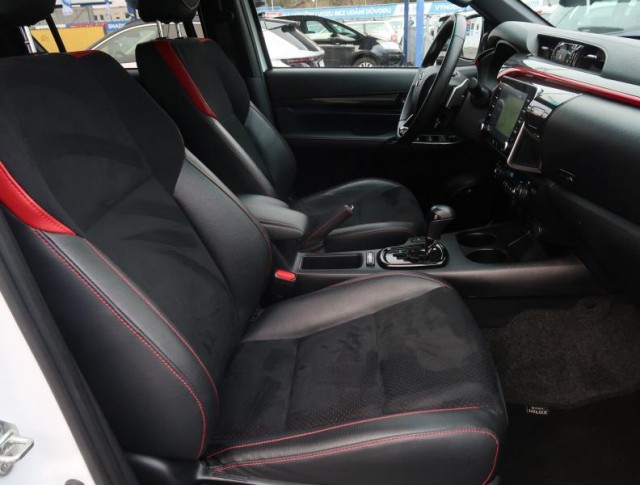 Toyota Hilux  2.8 D-4D 