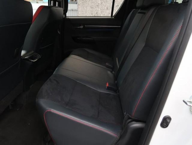 Toyota Hilux  2.8 D-4D 