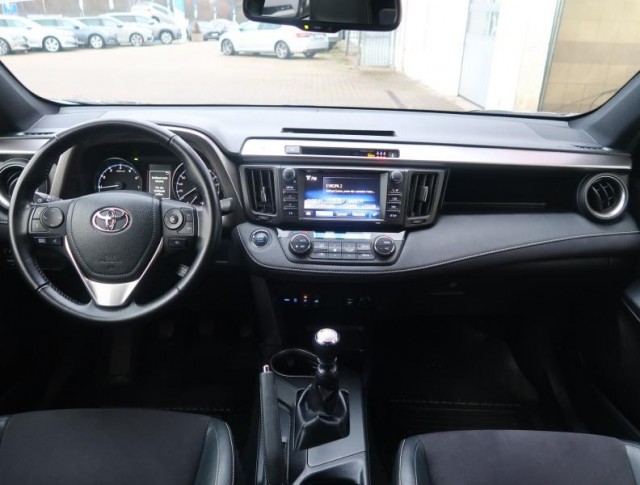 Toyota RAV 4  2.0 VVT-i 