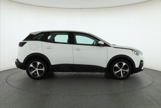Peugeot 3008  1.2 PureTech 