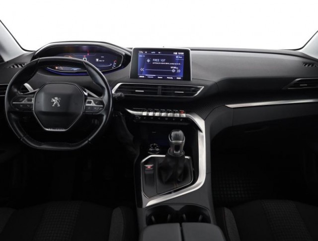 Peugeot 3008  1.2 PureTech 