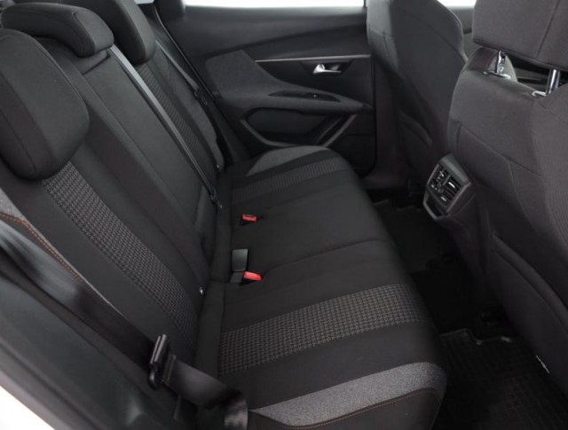 Peugeot 3008  1.2 PureTech 