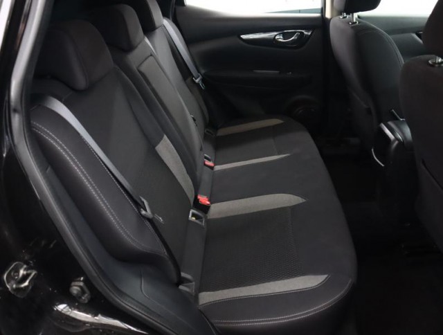 Nissan Qashqai  1.3 DIG-T 