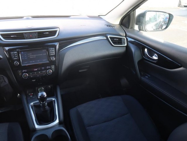 Nissan Qashqai  1.2 DIG-T 