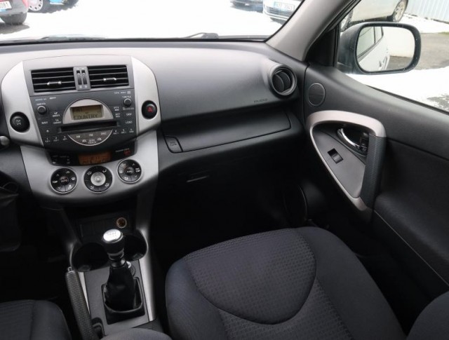 Toyota RAV 4  2.2 D-CAT 