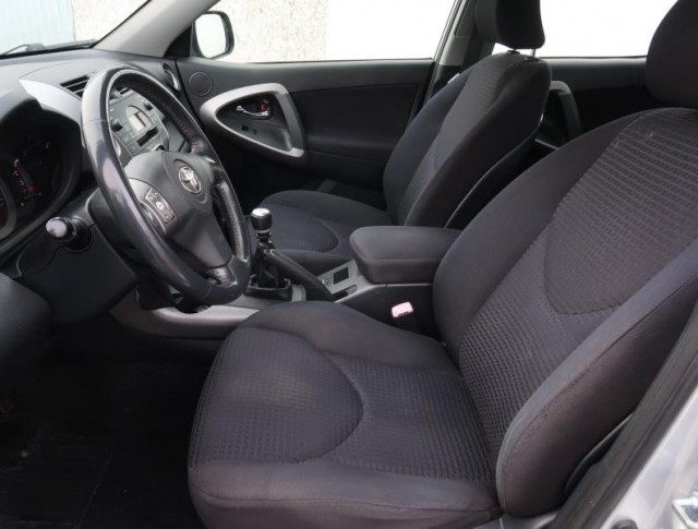 Toyota RAV 4  2.2 D-CAT 