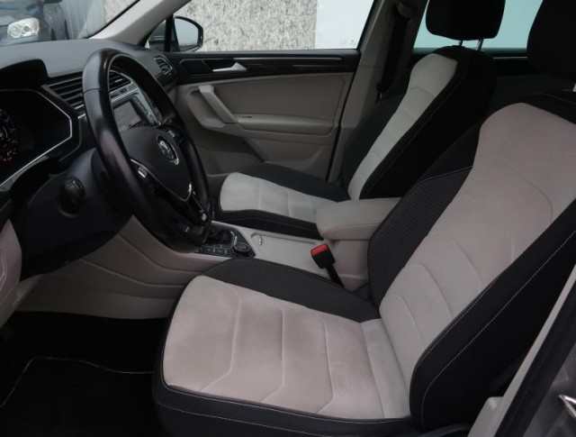 Volkswagen Tiguan  2.0 TDI R-Line