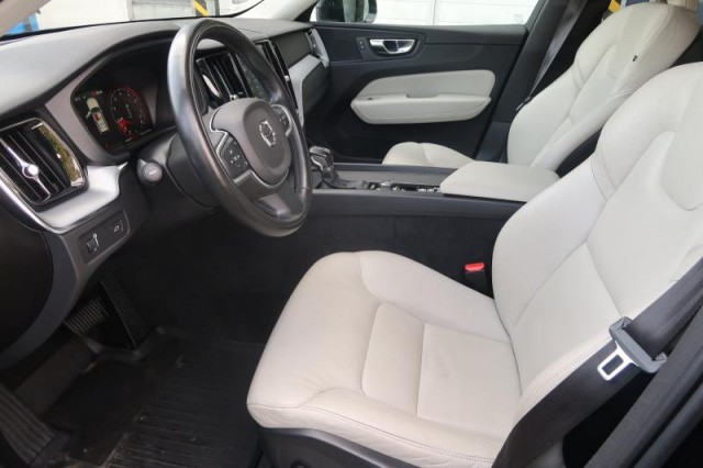 Volvo XC60  T5 AWD Momentum
