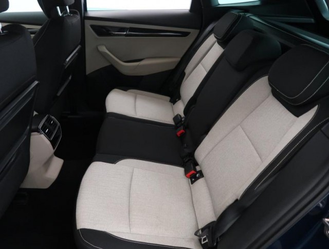 Škoda Karoq  1.5 TSI 