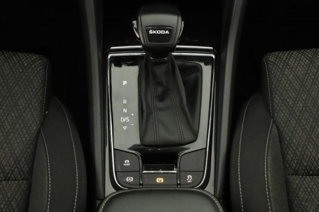 Škoda Karoq  1.5 TSI Style Plus