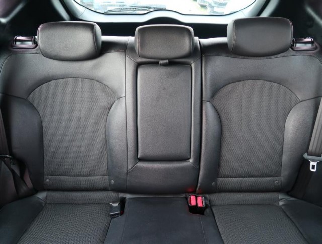 Hyundai ix35  2.0 CRDi 