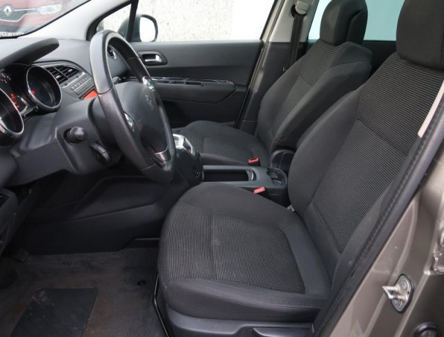 Peugeot 5008  2.0 HDI 