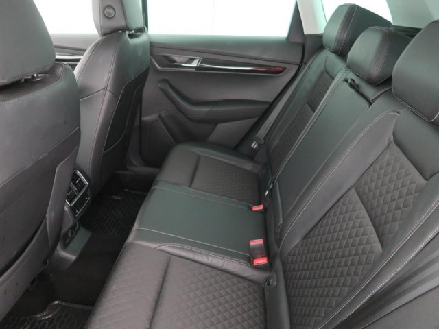 Škoda Karoq  1.6 TDI Style Plus