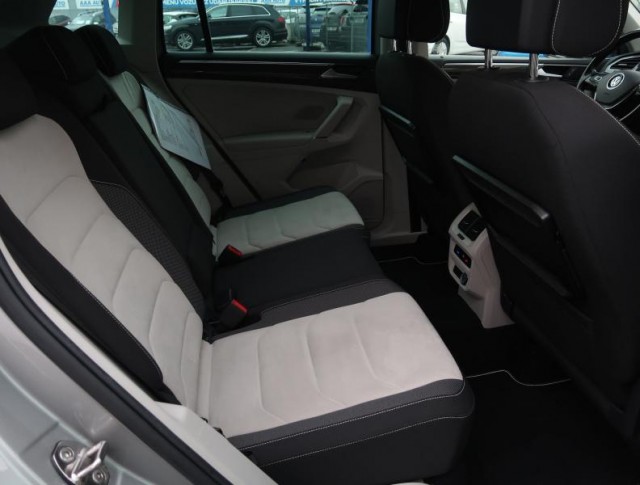 Volkswagen Tiguan  2.0 TDI R-Line