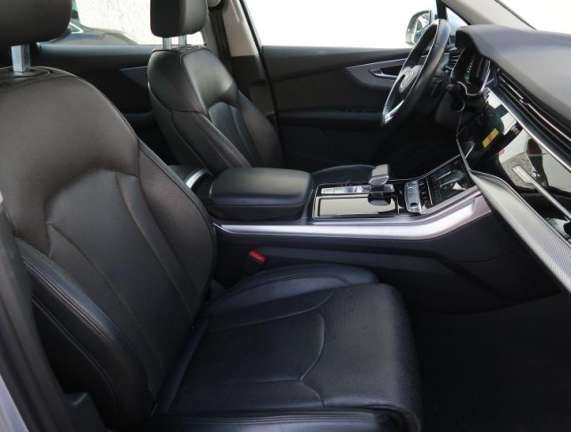 Audi Q7  50 TDI S-Line