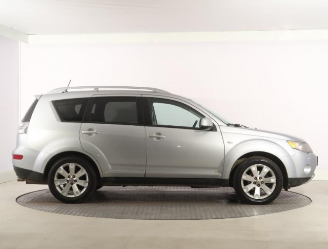 Mitsubishi Outlander  2.2 DI-D 