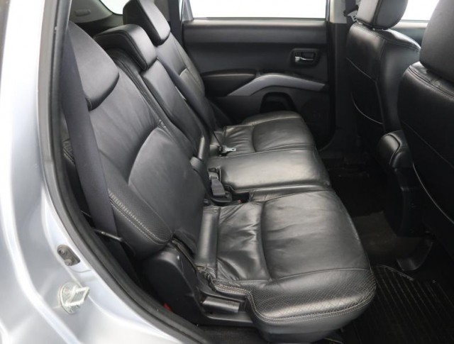 Mitsubishi Outlander  2.2 DI-D 