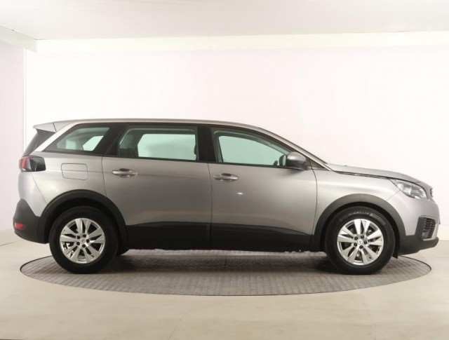 Peugeot 5008  PureTech 130 Active