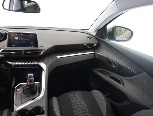 Peugeot 5008  PureTech 130 Active