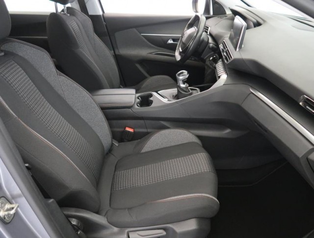 Peugeot 5008  PureTech 130 Active