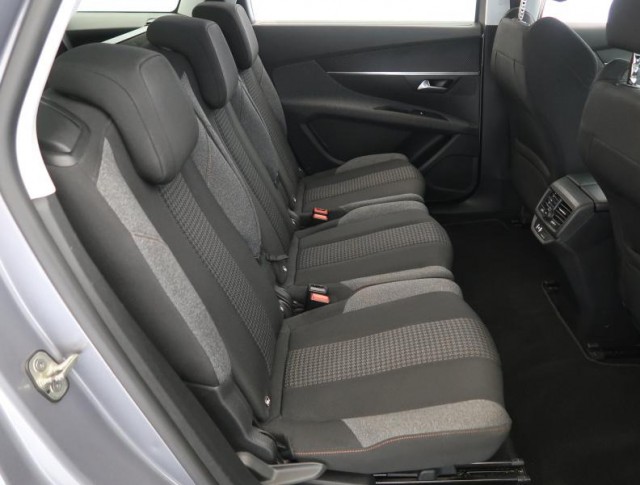 Peugeot 5008  PureTech 130 Active