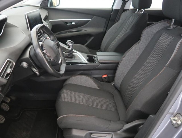 Peugeot 5008  PureTech 130 Active