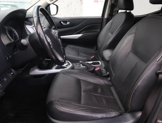 Nissan Navara  2.3 dCi Trek -1°