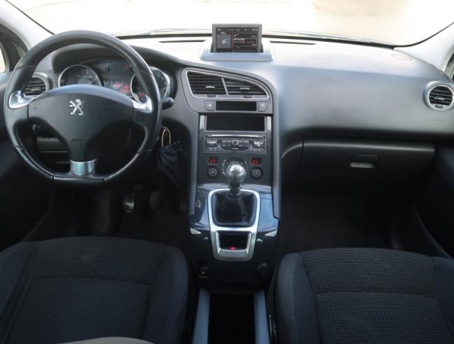 Peugeot 5008  1.6 BlueHDi 