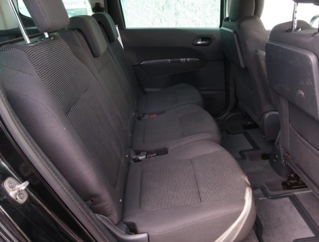 Peugeot 5008  1.6 BlueHDi 