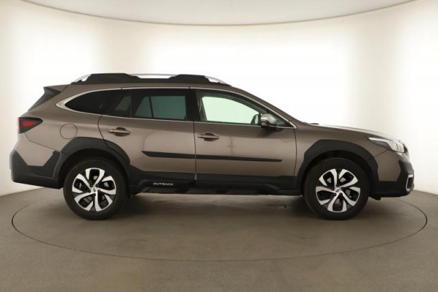 Subaru Outback  2.5 i 