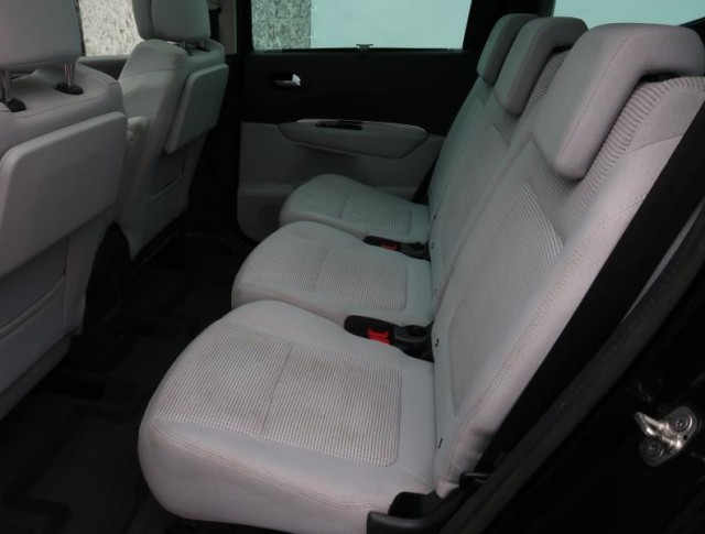 Peugeot 5008  1.6 HDi 