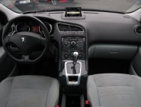 Peugeot 5008  1.6 HDi 