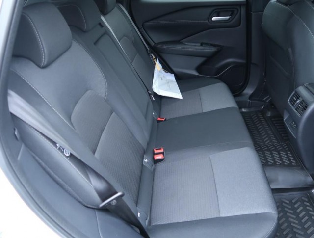 Nissan Qashqai  1.3 DIG-T MHEV N-Connecta