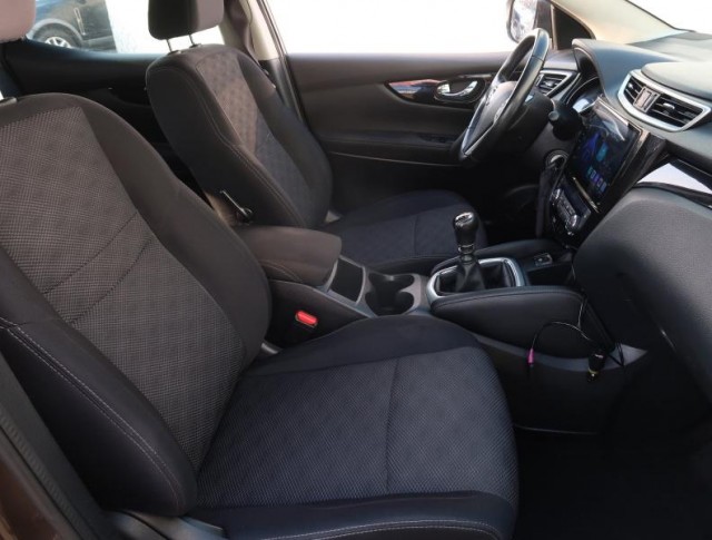 Nissan Qashqai  1.2 DIG-T 