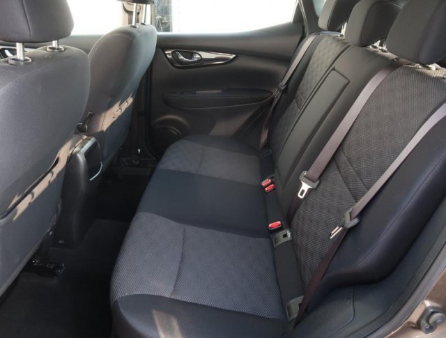 Nissan Qashqai  1.2 DIG-T 