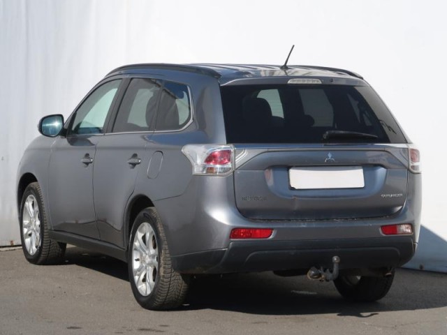 Mitsubishi Outlander  2.2 DI-D 