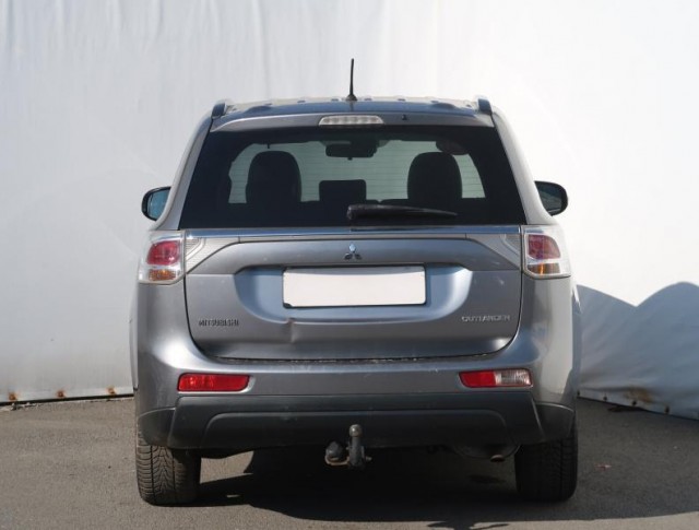 Mitsubishi Outlander  2.2 DI-D 