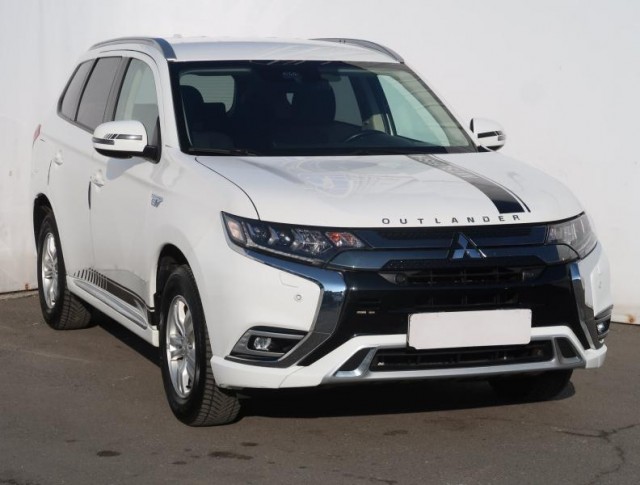 Mitsubishi Outlander  2.4 PHEV 