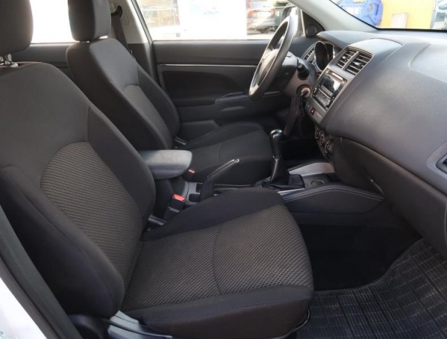 Mitsubishi ASX  1.6 MIVEC 